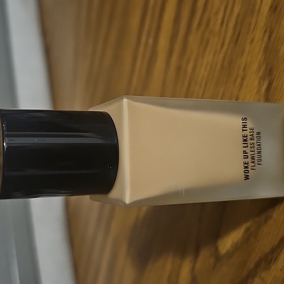 ✨ WOKE UP LIKE THIS ✨Shade: #75 - Picture 3 of 3